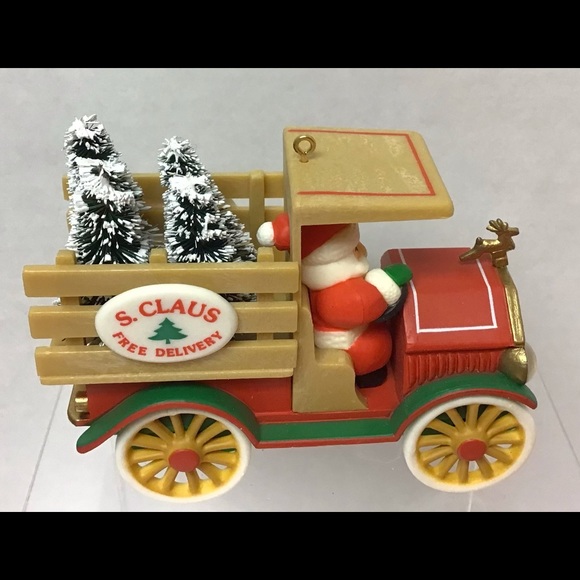 Hallmark 1984 “Santa’s Deliveries” Ornament - Picture 10 of 12